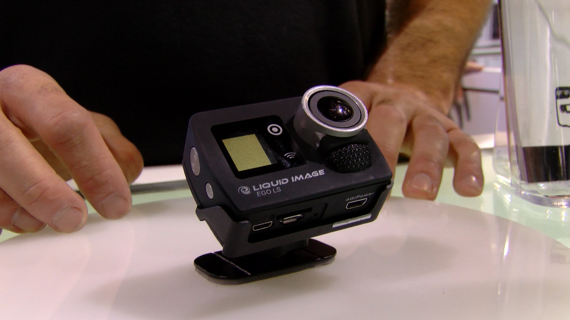 CES 2014: Liquid Image Ego LS - Videomaker