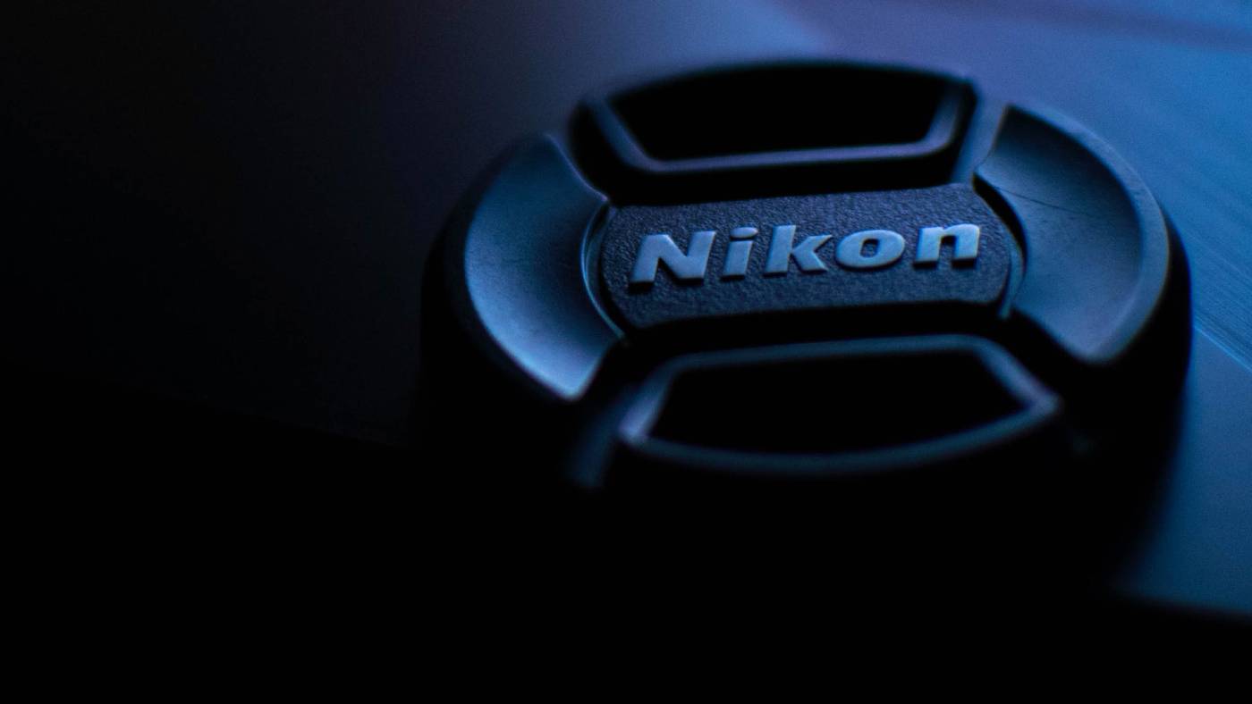 Nikon files patents for two fast f/1.2 zoom lens featured image